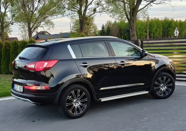 Kia Sportage cena 39999 przebieg: 235000, rok produkcji 2011 z Tczew małe 326